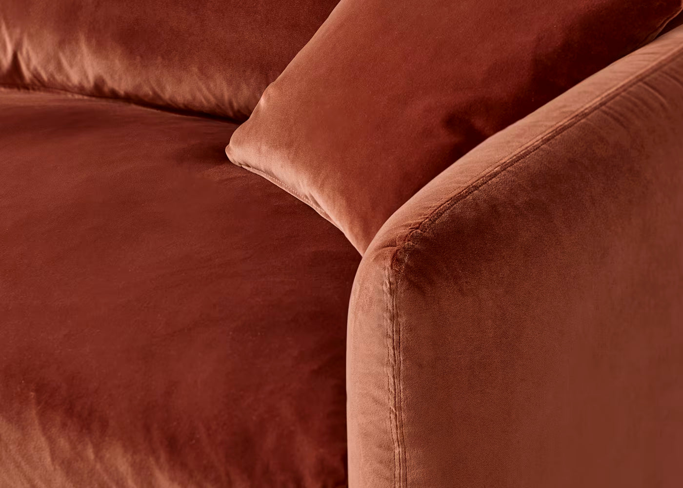 Sigma sectional sofa