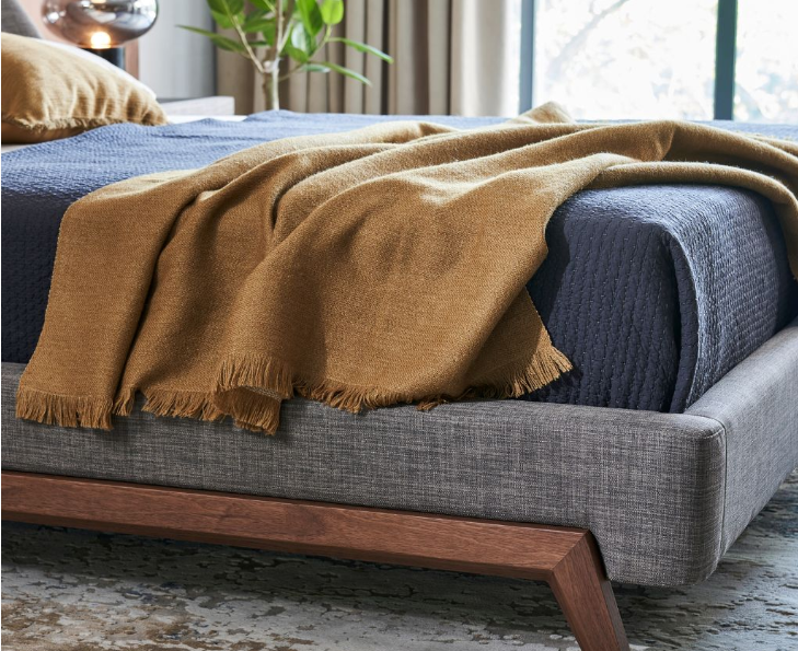 FAME UPHOLSTERED BED