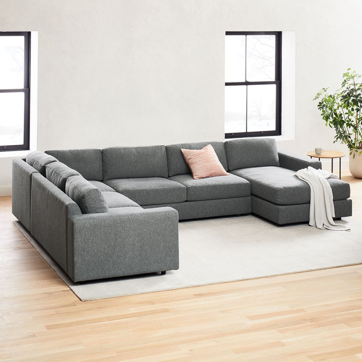 Urban 4-Piece Chaise Sectional (106")